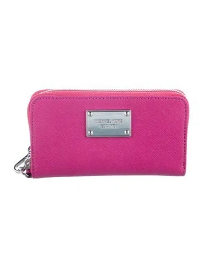 Pre-owned Michael Kors Leather Wristlet In Pink