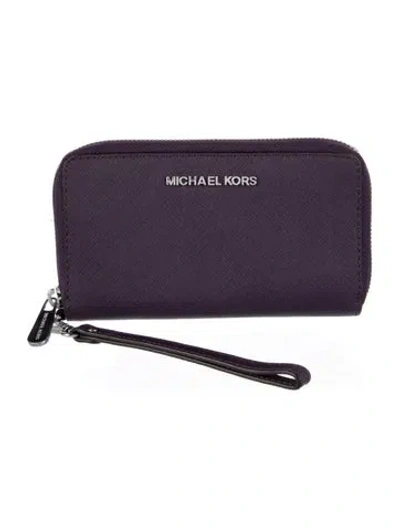 Pre-owned Michael Kors Leather Wristlet In Purple