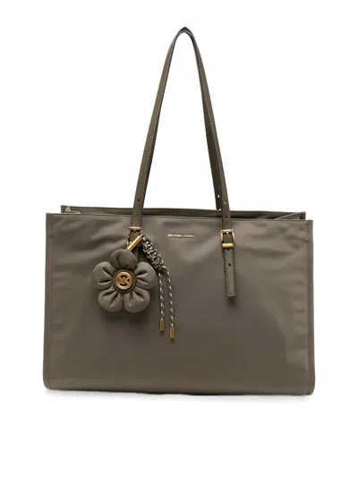 Michael Kors Lg Bw Mf Tz Tote Bag With Charm In Green