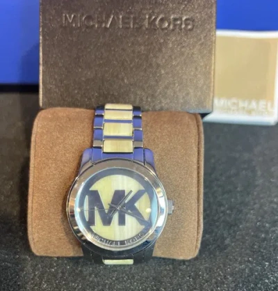 Pre-owned Michael Kors Mk5787 Runway Alabaster Silver Dial Stainless Steel Women's Watch