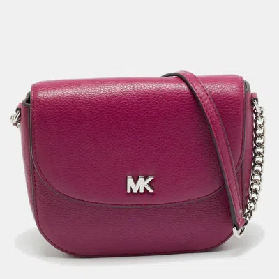 Pre-owned Michael Kors Mott Magenta Leather Crossbody Bag In Pink
