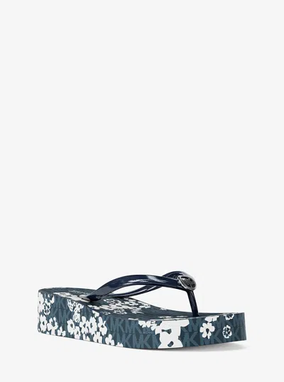 Michael Kors Outlet Bedford Printed Signature Logo Flip Flop In Blue
