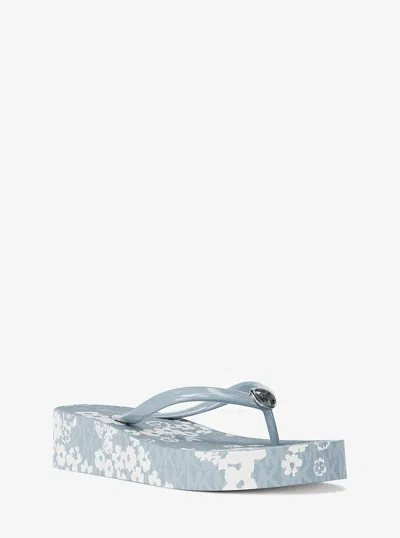 Michael Kors Outlet Bedford Printed Signature Logo Flip Flop In Blue