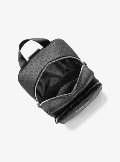 Michael Kors Outlet Cooper Logo Sling Pack In Black