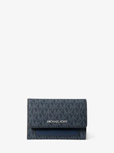 Michael Kors Outlet Jet Set Medium Signature Logo 2-in-1 Wallet In Blue
