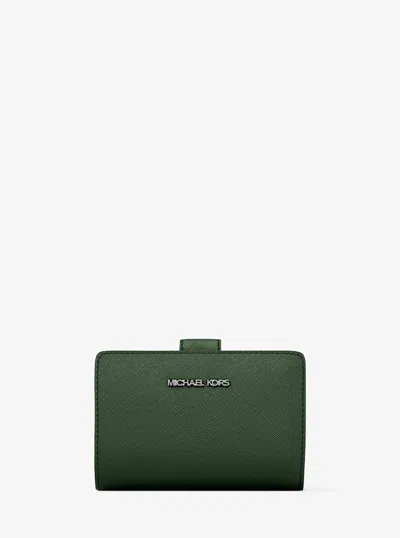 Michael Kors Outlet Jet Set Travel Medium Saffiano Leather Wallet In Green