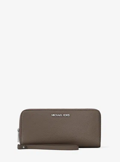 Michael Kors Outlet Large Pebbled Leather Continental Wallet In Grey