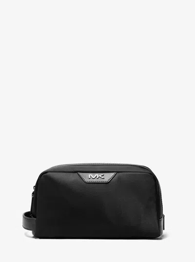 Michael Kors Outlet Lautner Nylon Travel Pouch In Black