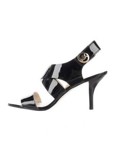 Pre-owned Michael Kors Patent Leather Pumps In Black