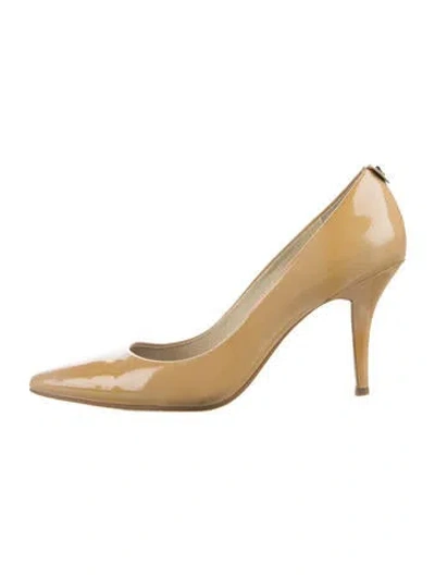 Pre-owned Michael Kors Patent Leather Pumps In Neutral