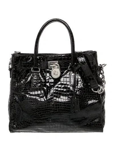 Pre-owned Michael Kors Patent Leather Shoulder Bag In Black