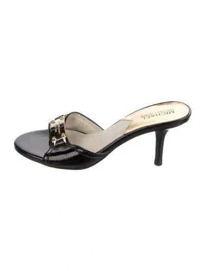 Pre-owned Michael Kors Patent Leather Slides In Black