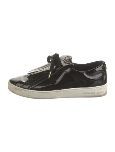 Pre-owned Michael Kors Patent Leather Sneakers In Black