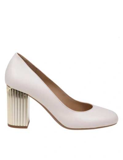 Michael Kors Porter Pump In Cream Color Leather In White