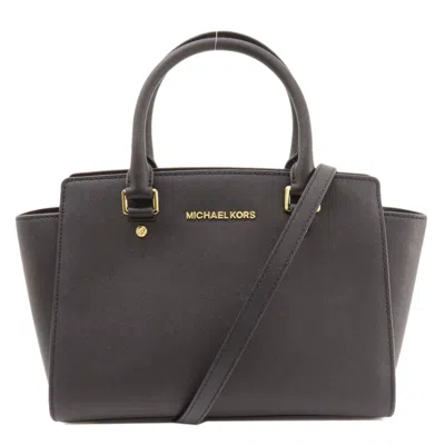 Pre-owned Michael Kors Pvc Handbag () In Black