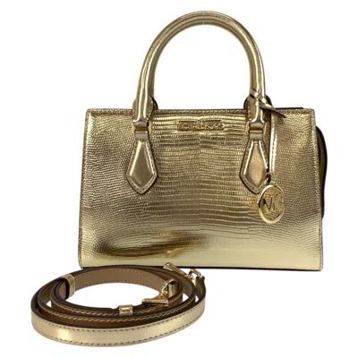 Pre-owned Michael Kors Pvc Handbag Shoulder Bag () In Gold