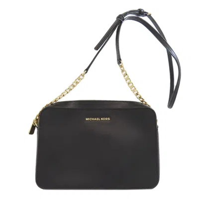 Pre-owned Michael Kors Pvc Shoulder Bag () In Black