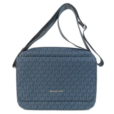 Pre-owned Michael Kors Pvc Shoulder Bag () In Blue