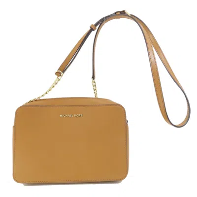 Pre-owned Michael Kors Pvc Shoulder Bag () In Brown