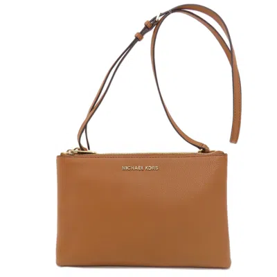 Pre-owned Michael Kors Pvc Shoulder Bag () In Brown