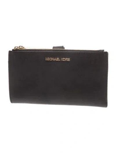 Pre-owned Michael Kors Saffiano Leather Clutch In Black