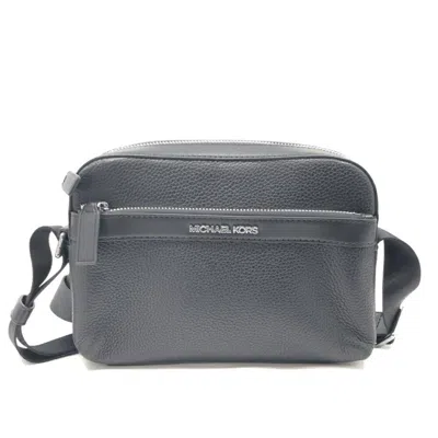 Pre-owned Michael Kors Shoulder Bag () In Black