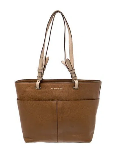 Pre-owned Michael Kors Signature Shoulder Bag In Brown