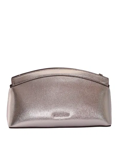 Michael Kors Sm Dome Chn Clutch Xbody In Silver