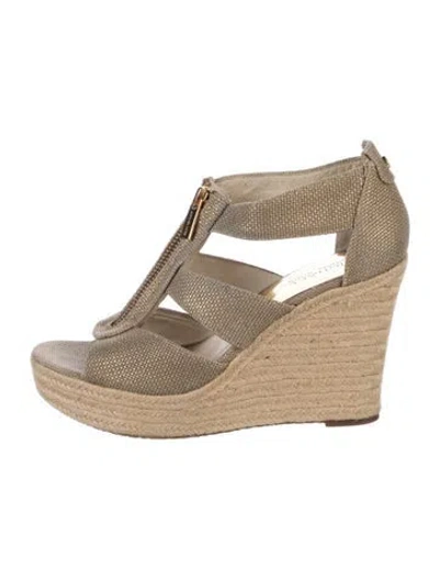 Pre-owned Michael Kors T-strap Pumps In Gold