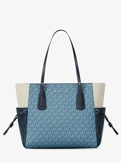 Michael Kors Voyager Large Color-block Signature Logo Tote Bag In Blue