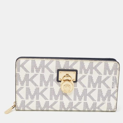 Pre-owned Michael Kors White/blue Signature Coated Canvas Hamilton Zip Around Wallet