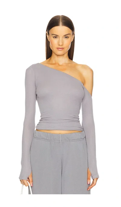 Michael Lauren Magdalino Asymmetrical Fitted Cold Shoulder Long Sleeve Top In 青灰色