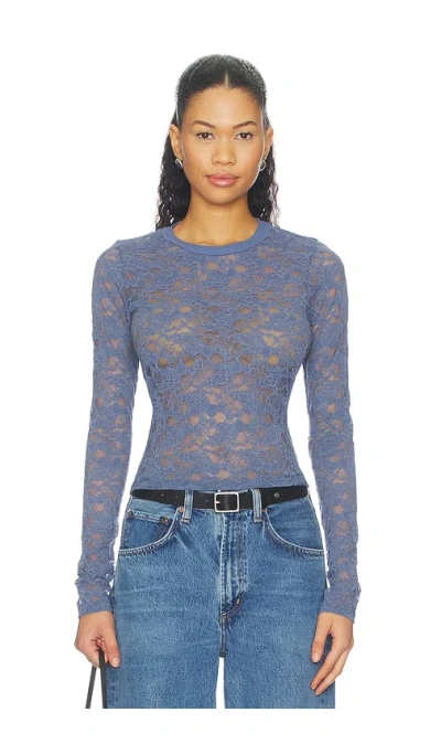 Michael Lauren Vero Long Sleeve Fitted Lace Top In Blue
