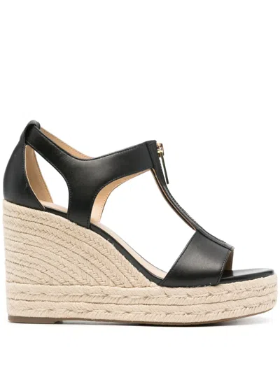 Michael Michael Kors Berkley 70mm Wedge Sandals In 黑色