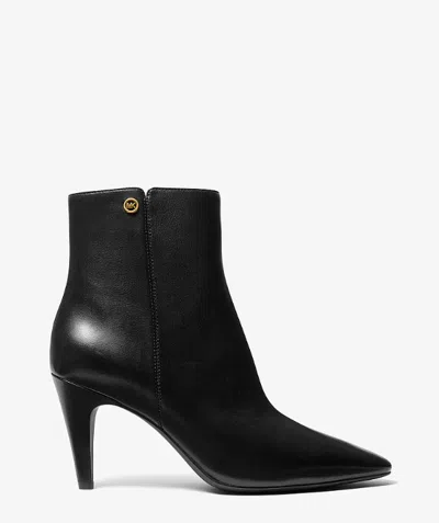 Michael Michael Kors Daniela In Black