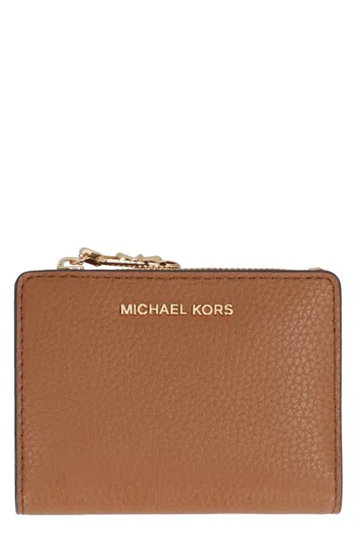 Michael Michael Kors Empire Leather Wallet In 黄棕色