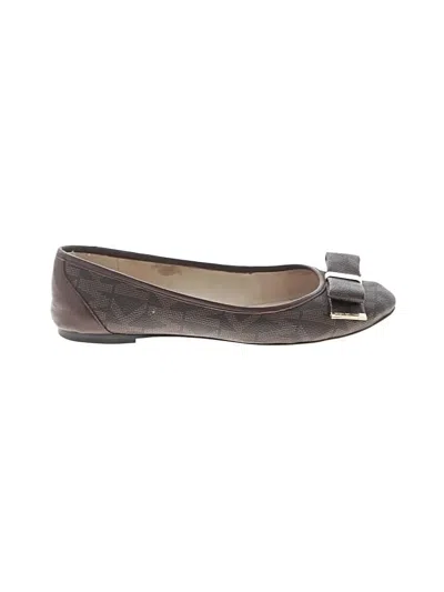 Pre-owned Michael Michael Kors Flats In Brown