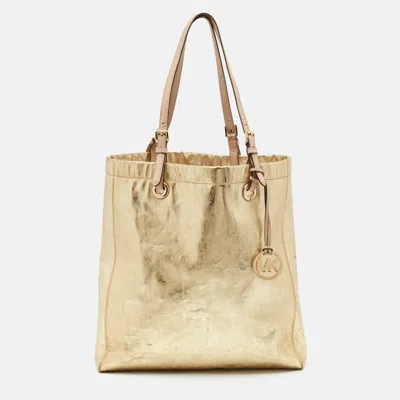 Pre-owned Michael Michael Kors Gold Signature Mirrored Patent Leather North South Tote