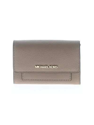 Pre-owned Michael Michael Kors Leather Wallet In Brown
