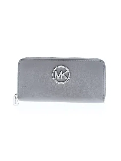 Pre-owned Michael Michael Kors Leather Wallet In Gray