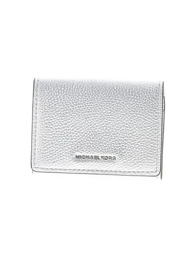 Pre-owned Michael Michael Kors Leather Wallet In Silver