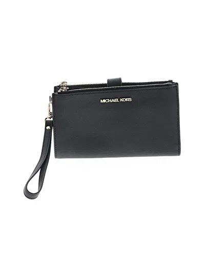 Pre-owned Michael Michael Kors Leather Wristlet In Black
