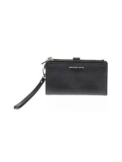 Pre-owned Michael Michael Kors Leather Wristlet In Black
