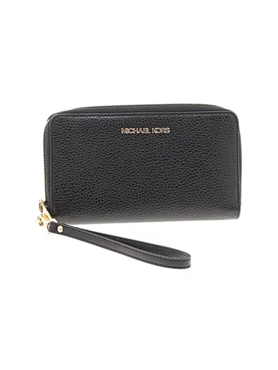 Pre-owned Michael Michael Kors Leather Wristlet In Black