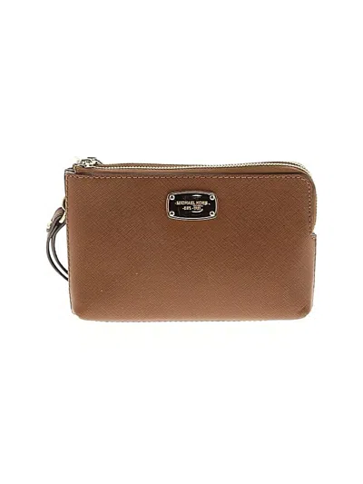 Pre-owned Michael Michael Kors Leather Wristlet In Brown