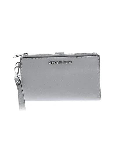 Pre-owned Michael Michael Kors Leather Wristlet In Gray