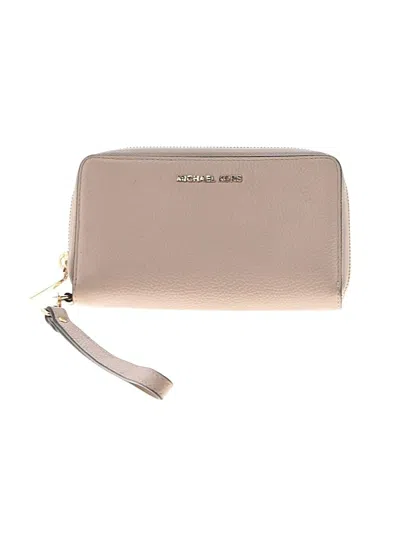 Pre-owned Michael Michael Kors Leather Wristlet In Ivory