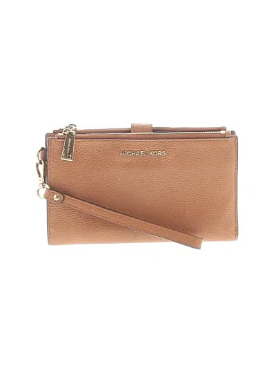 Pre-owned Michael Michael Kors Leather Wristlet In Tan