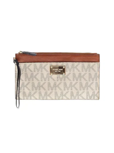 Pre-owned Michael Michael Kors Leather Wristlet In White
