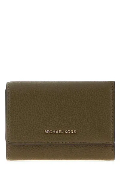 Michael Michael Kors Michael By Michael Kors Bryant Leather Wallet With Golden Hardware, 12 Cm X 9 Cm X 3 Cm In Green